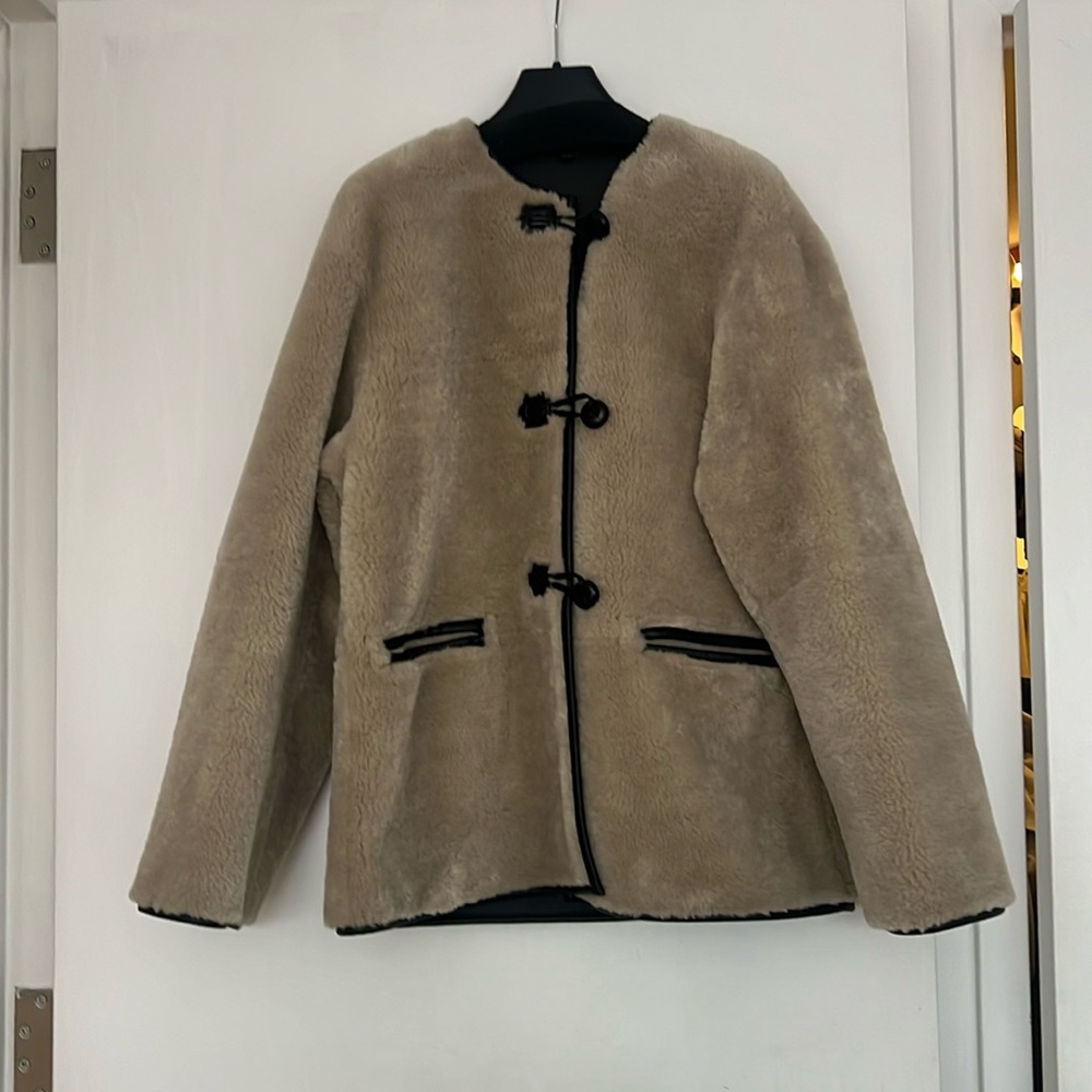 Mango fur effect coat with appliqués in tan size S never worn!